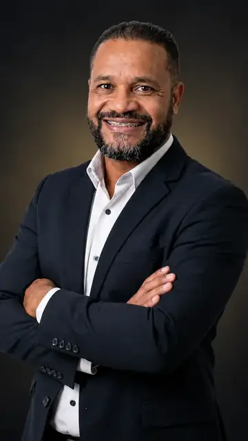 Charles Barros — Corretor de Imóveis — CRECI 042268 J